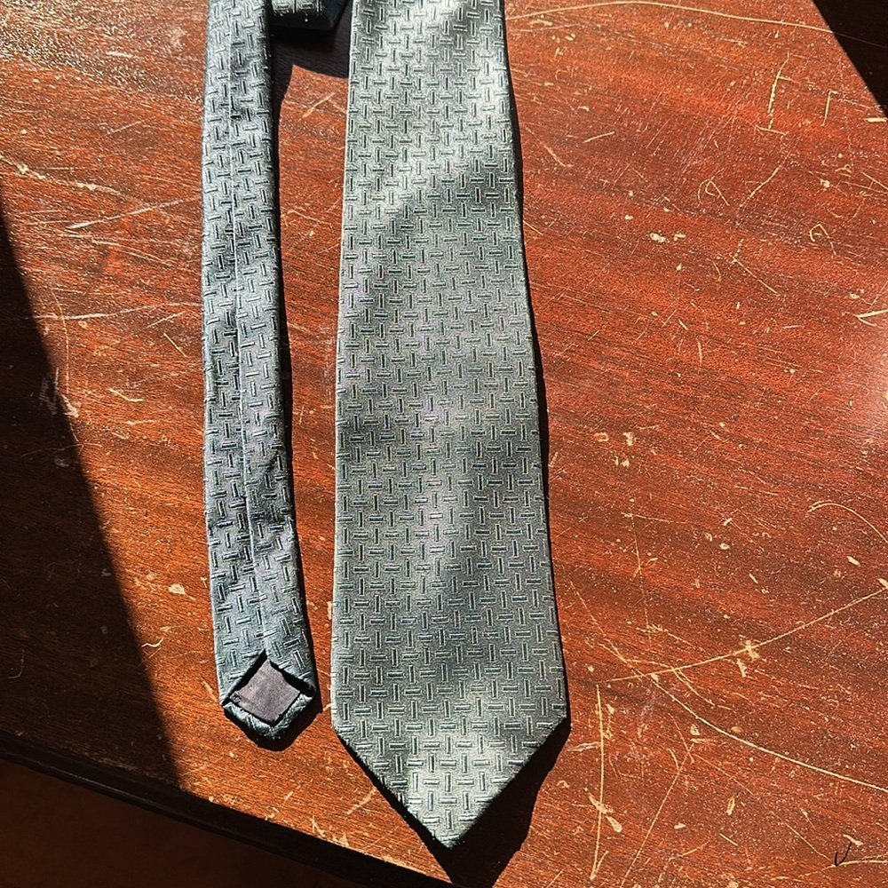 Brooks brothers tie